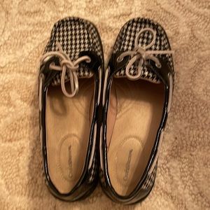 Croft & Barrow flats